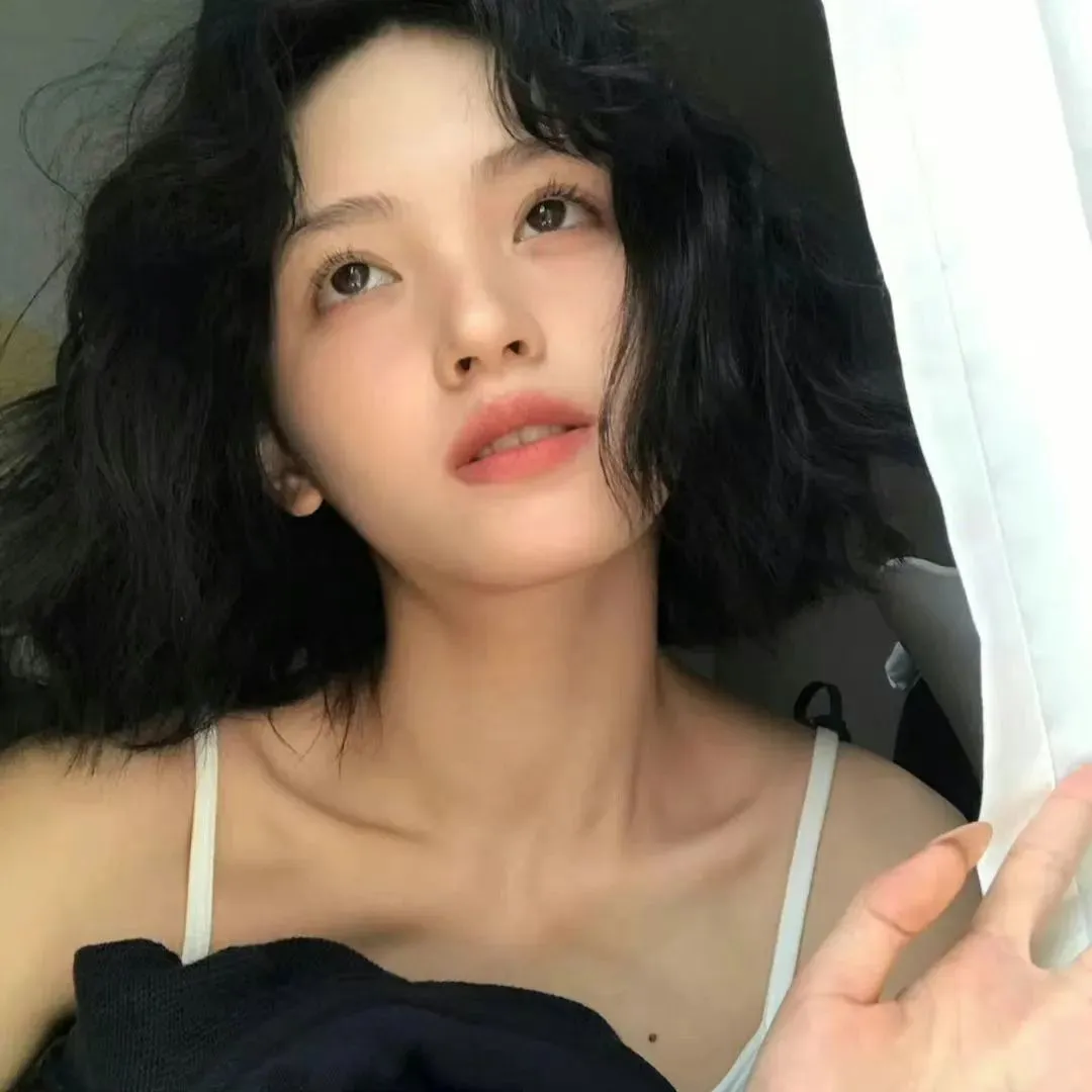 脑洞大开神剧《曼哈顿爱情故事》全集：咖啡店店长视角的疯狂多角恋，编剧逻辑让人跪服