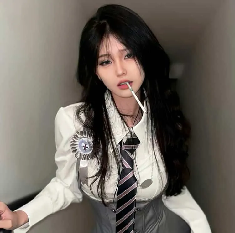【经典黑帮】《老千》曹承佑金憓秀：韩国赌博题材巅峰之作，骗中骗的刺激千术对决